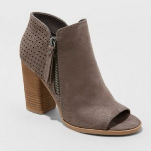 Universal Thread Open Toe Block Heel Ankle Boots